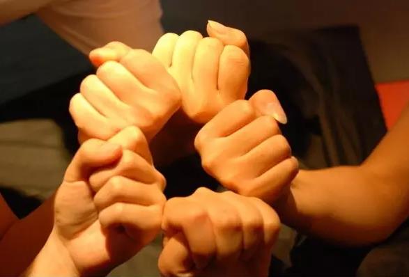 高效團(tuán)隊的1+4+7法則，簡單有效.jpg